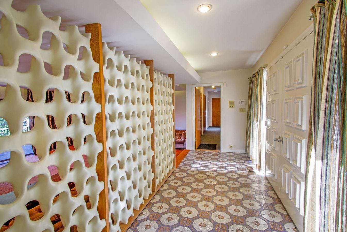 carousel photo #3 (MLS)