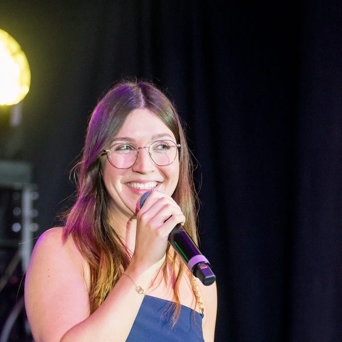 Substack von Julia logo