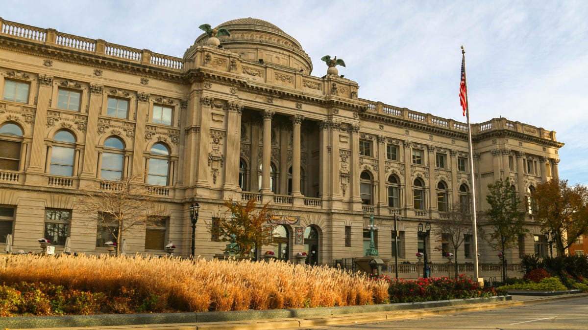 Milwaukee Public Library | Milwaukee, WI 53233