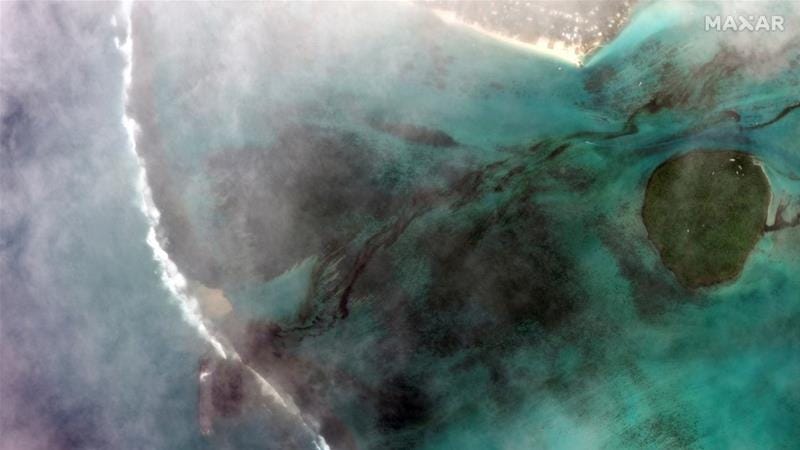 Mauritius declares emergency over oil spill from grounded ship ...