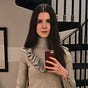Laura Moore's avatar