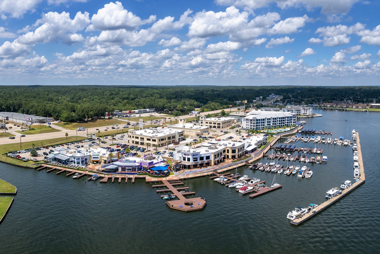 Waterpoint Marina - Texas Marina - Lake Conroe Marina - Snag-A-Slip