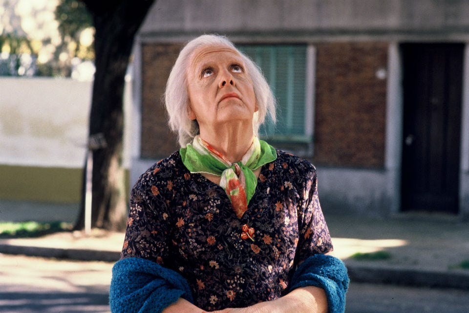 Esperando La Carroza -Trailer-