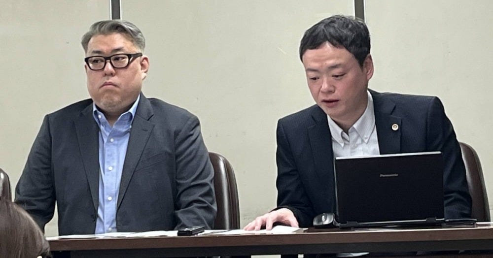 Taishi Fuwa (left), the general manager at World Woman Pro-wrestling Diana, and his lawyer Kazuhito Ozawa at a news conference in Tokyo on Thursday