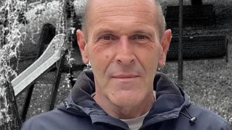 Valentino Vasconi è morto a 57 anni dopo un malore accusato in un bar dopo un giro con la sua moto Valentino Vasconi è morto a 57 anni dopo un malore accusato in un bar dopo un giro con la sua moto