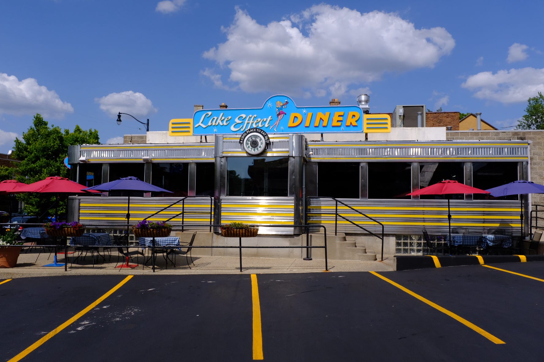 Rare chance to grab relics from 'Roadside America' miniature
