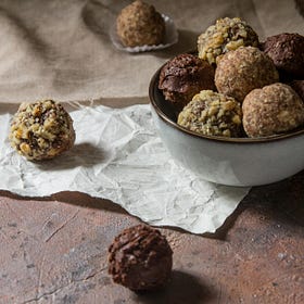 Chocolate Protein Balls 
