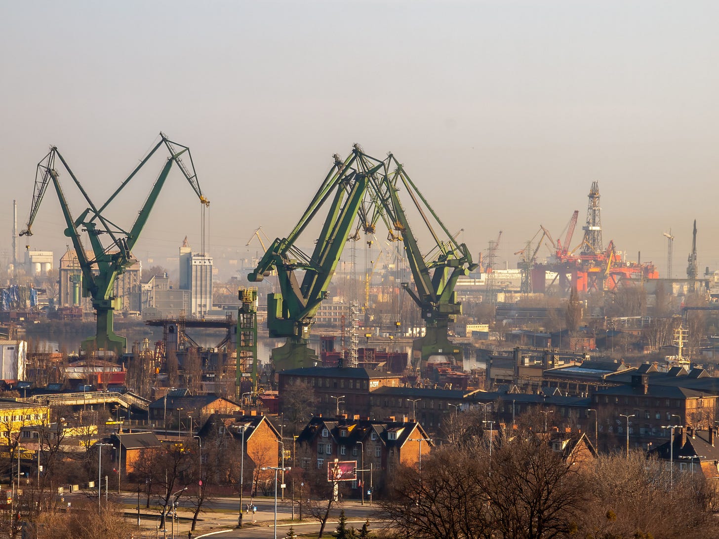 File:Port of Gdańsk-20070402-RM-074628.jpg - Wikimedia Commons