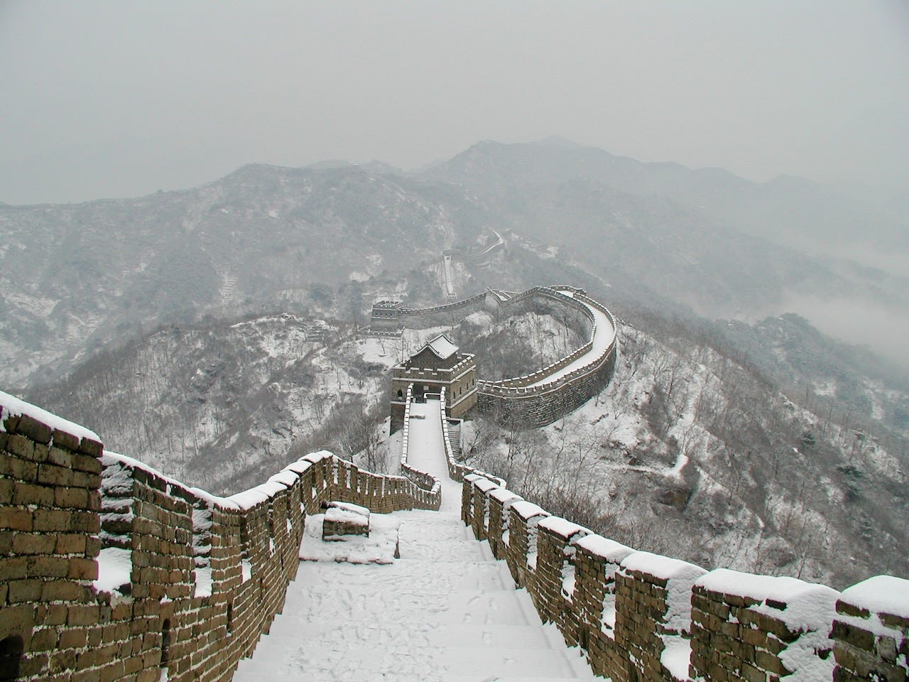 A picture containing mountain, snow, outdoor, sky

Description automatically generated
