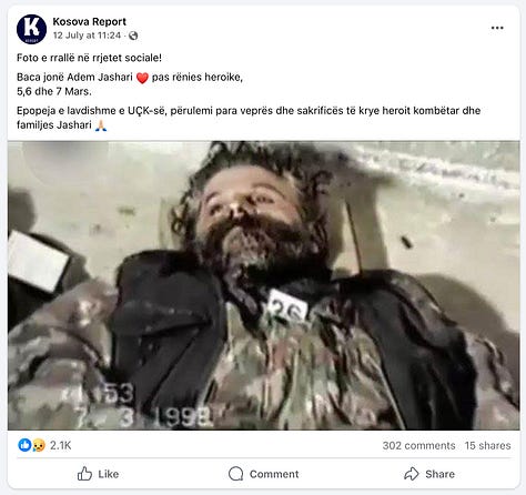 Përhapja e një fotografie të ndjeshme të komandantit Adem Jashari pas rënies së tij, si u shpërnda imazhi në rrjetet sociale nga: Tuit7.net, Gazeta Flash24, Informacioni i Ditës, Kosova Report dhe Pellazgët Historia jonë e Mohuar. Një fenomen shqetësues që ngre pyetje mbi etikën, qëllimin dhe ndikimin kolektiv. © Revista SPOTLIGHT.