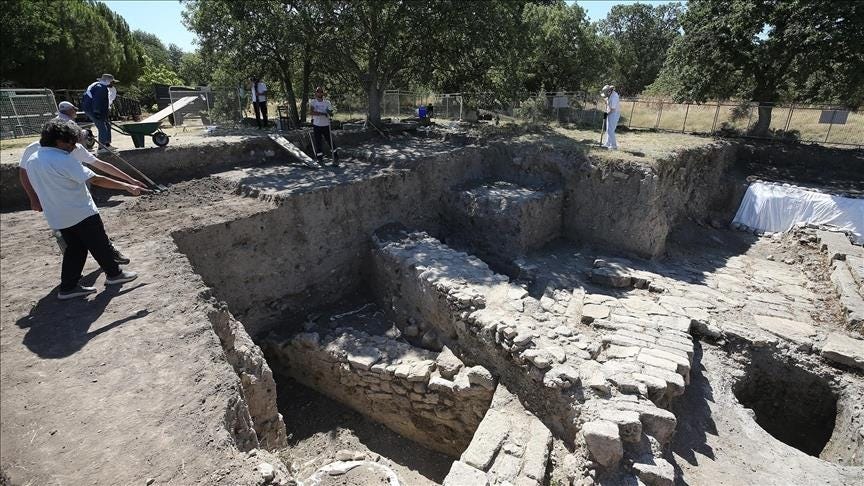 Excavations at Türkiye’s ancient city of Troy explore artifacts linked to legendary Trojan War