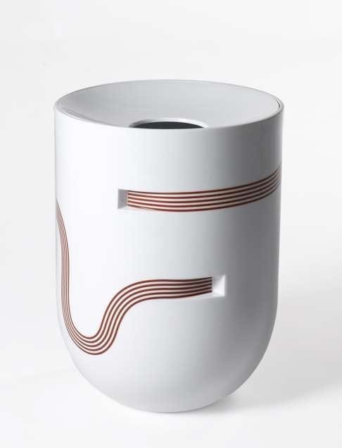 This limited edition enameled porcelain Vase Ruban is mesmerising in its chic simplicity