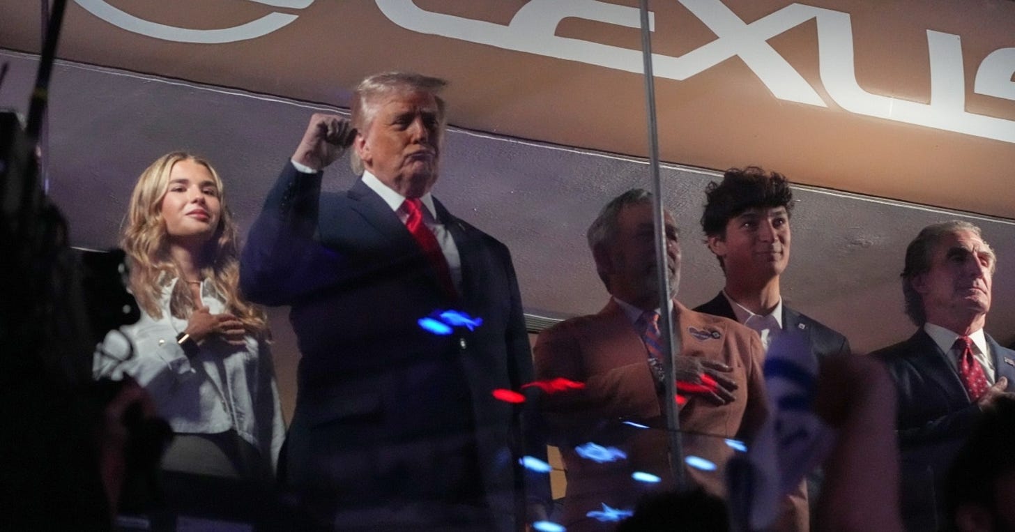 Donald Trump booed by Madison Square Garden crowd at Knicks-Spurs NBA Finals game - ABC7 Los Angeles Donald Trump booed by Madison Square Garden crowd at Knicks-Spurs NBA Finals game - ABC7 Los Angeles