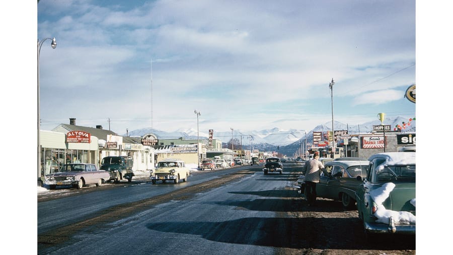 A downtown Anchorage, Alaska street in the 1050s.