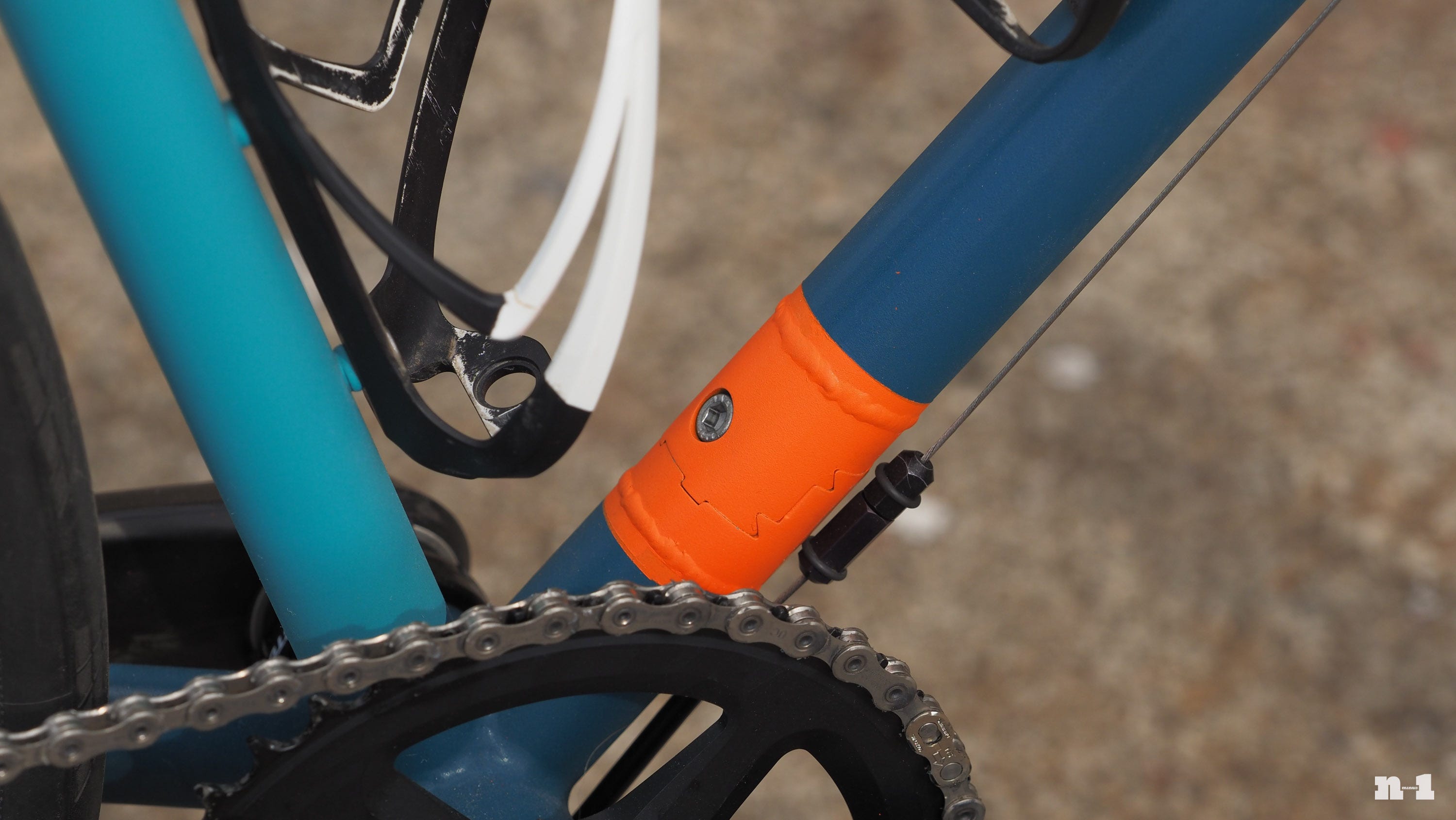 Nikas Bikes travel road bike down tube coupler