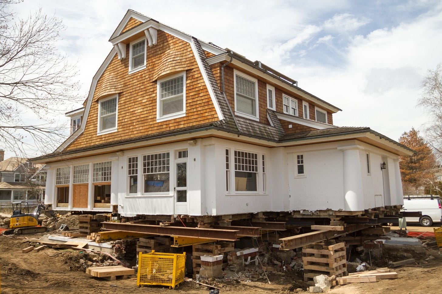 House Lift - Greenwich, CT | Wolfe House & Building Movers House Lift - Greenwich, CT | Wolfe House & Building Movers