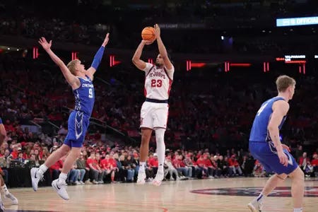Hopkins delivered a 6-for-10 effort from the floor, leading all players with six made field goals. Hopkins delivered a 6-for-10 effort from the floor, leading all players with six made field goals.