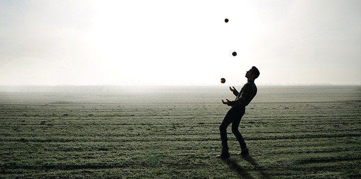 These 25 Juggling Facts Really Are The Balls - The Fact Site