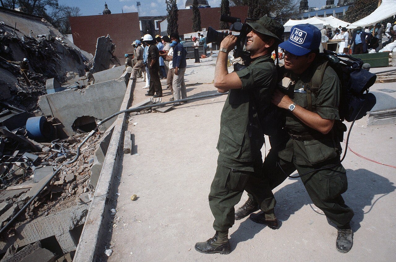 Photo: Department of Defense. American Forces Information Service. Defense Visual Information Center. 1994 / Wikimedia Commons (Public domain) The original finding aid described this photograph as: Base: Mexico City State: Distrito Federal Country: Mexico (MEX) Scene Camera Operator: TSGT Rob Marshall Release Status: Released to Public