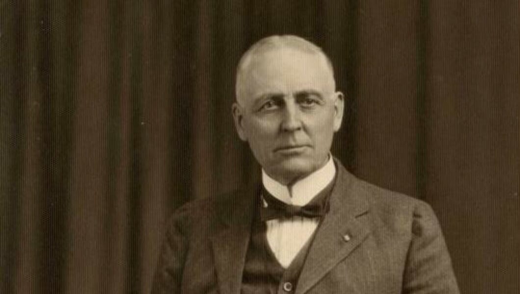 SCOUTING YESTERDAY | The South Dakotan who dreamed up Mount Rushmore publishes first textbook