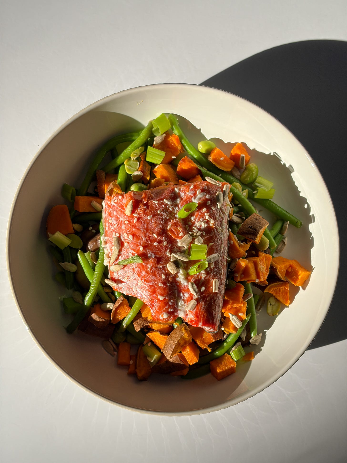 Honey sesame salmon bowls Honey sesame salmon bowls