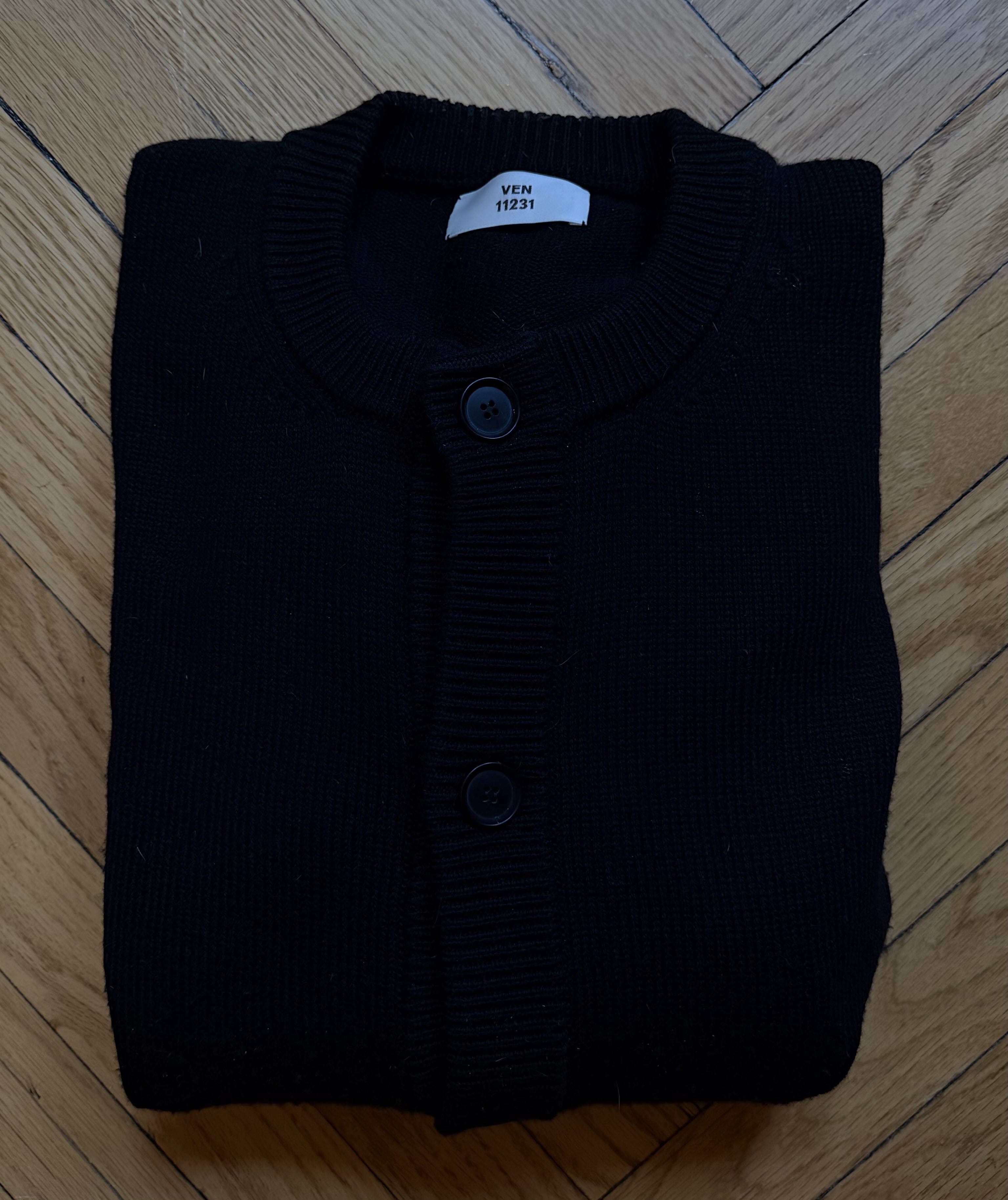 Here's What I Packed For My Trip To Paris - JAKE WOOLF