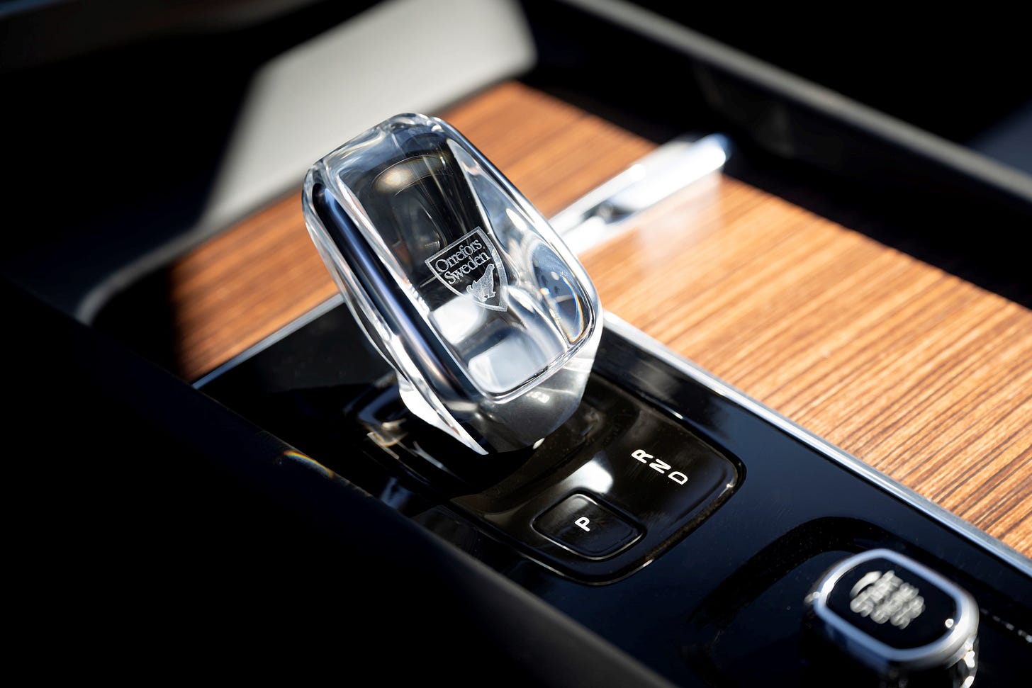 2024 Volvo XC60 T8