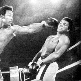 Você opera como Muhammad Ali ou como George Foreman?