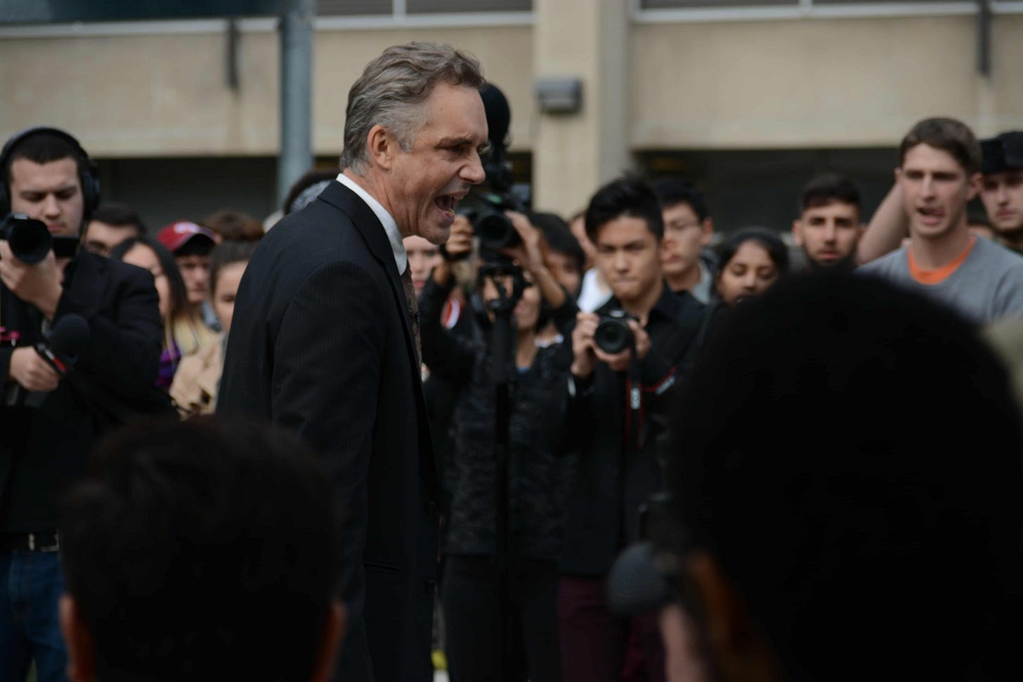 Tensions flare at rally supporting free speech, Dr. Jordan Peterson â The Varsity Tensions flare at rally supporting free speech, Dr. Jordan Peterson â The Varsity