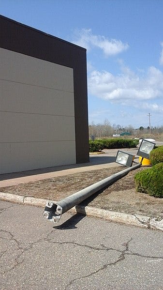 By Head in the Suburbs (JCPenney (CLOSED) - Marquette Mall) [CC BY 2.0 (https://creativecommons.org/licenses/by/2.0)], via Wikimedia Commons