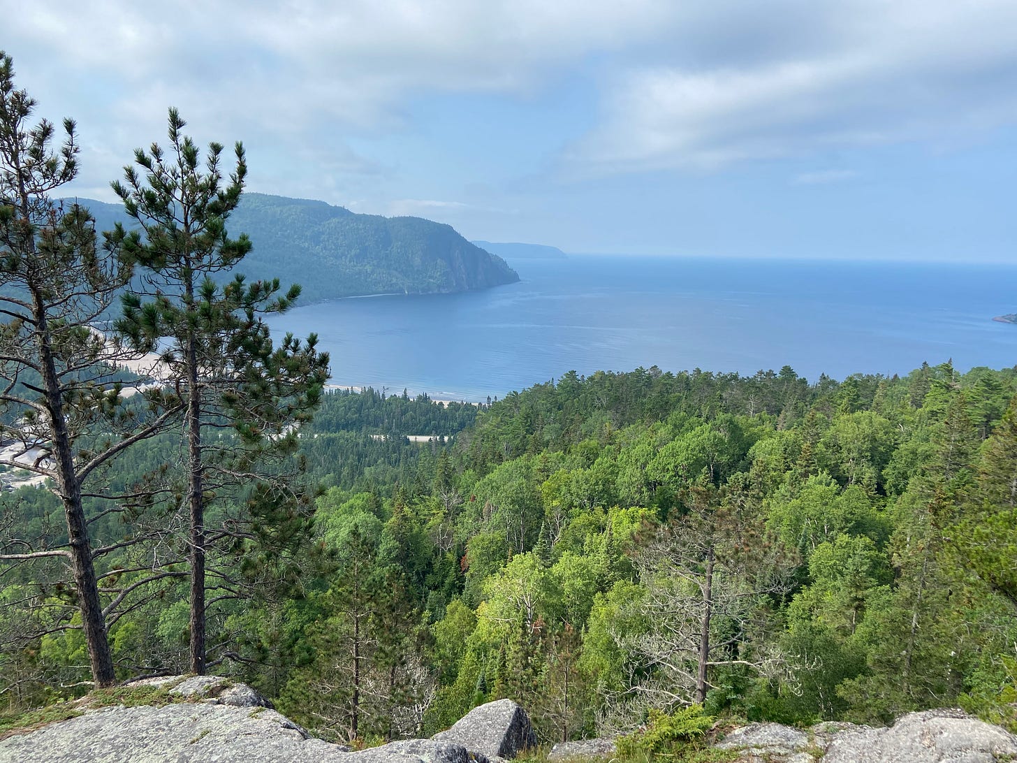 Pic of Old Woman Bay in Lake Superior Provincial Park