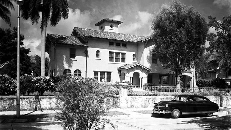 Gilbert residence at 908 Brickell Avenue in 1952, which was converted into the Hanna Apartments by this time Gilbert residence at 908 Brickell Avenue in 1952, which was converted into the Hanna Apartments by this time