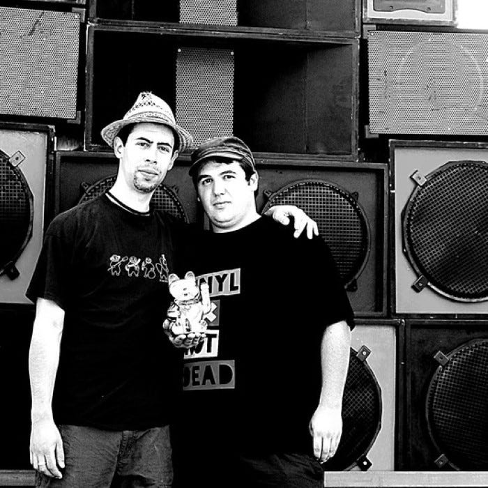 Mahom - 3D Cover | TheAudioDB.com Mahom - 3D Cover | TheAudioDB.com