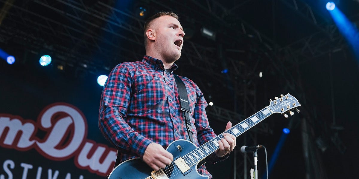 Chad Gilbert (New Found Glory) has cancer; Richard Sterban (Oak Ridge ...