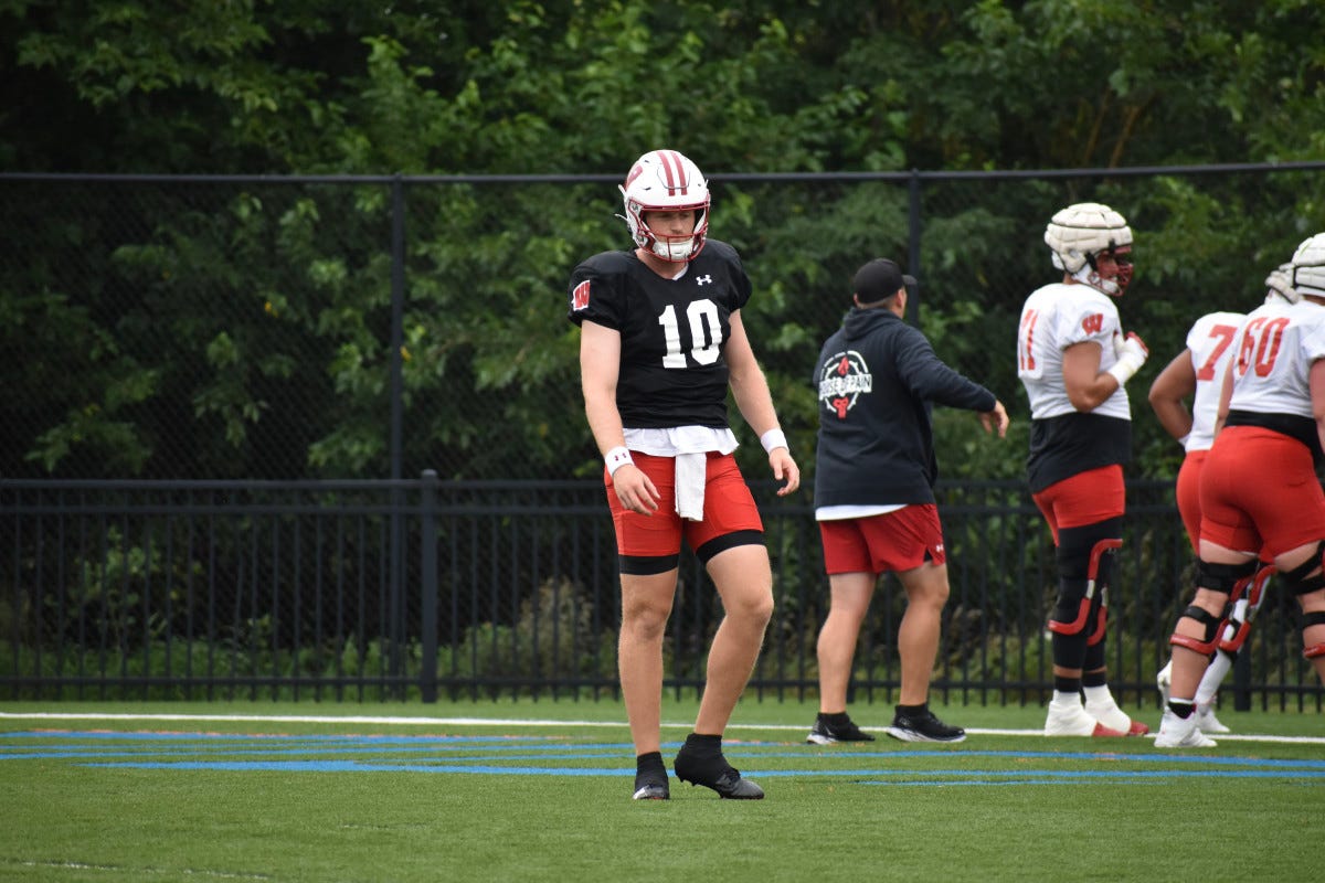 Wisconsin Badgers QB Tyler Van Dyke at practice.