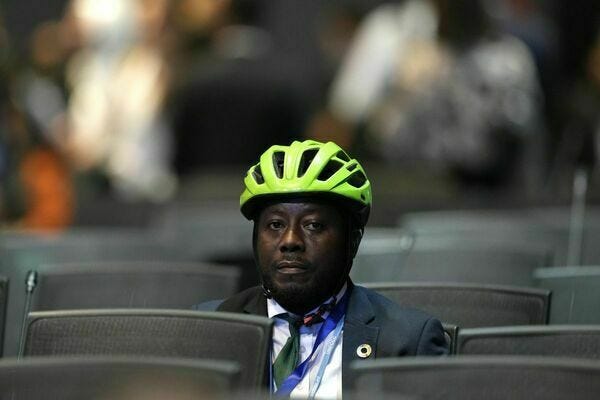 Le lobbyiste qui portait un casque fluo H24