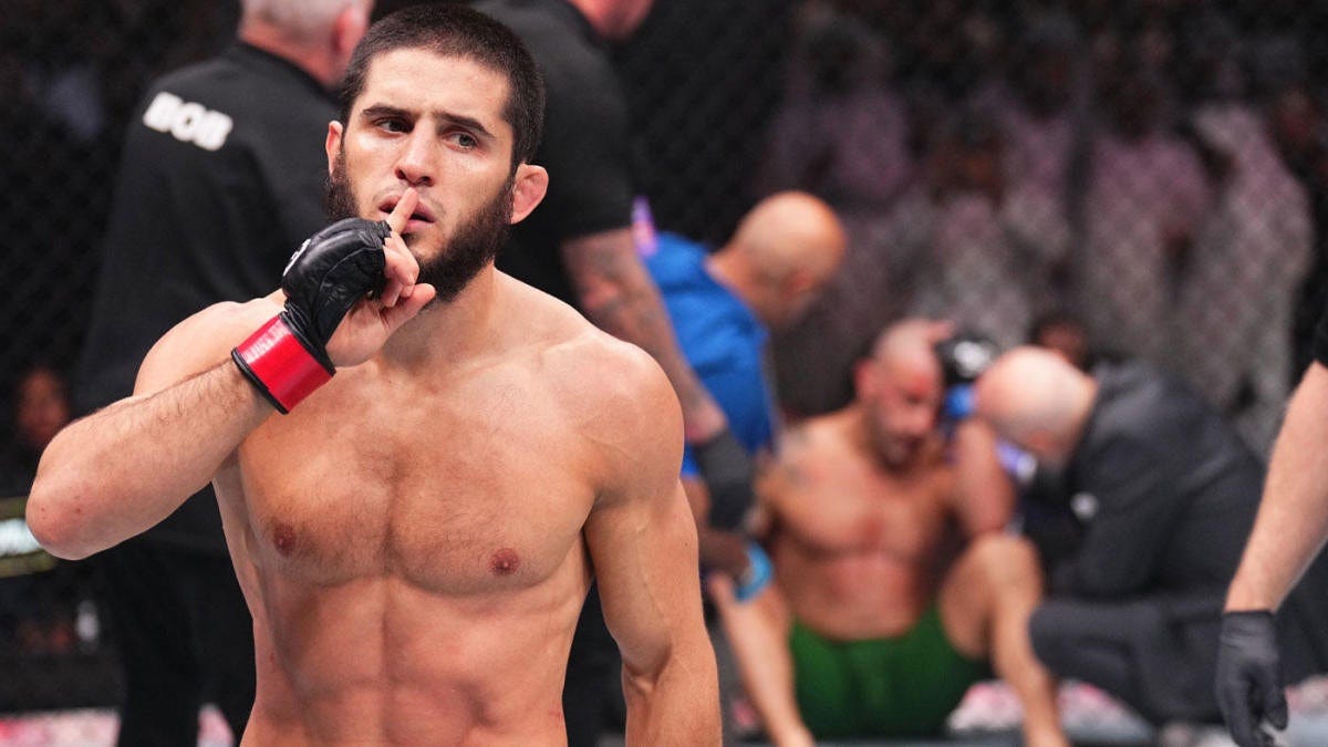 UFC 294 results, highlights: Islam Makhachev scores vicious KO of Alexander  Volkanovski to retain title - CBSSports.com