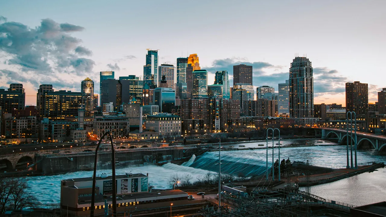 Abu Dhabi’s Core42 Deepens US AI Push With 20MW Minneapolis Data Center Lease