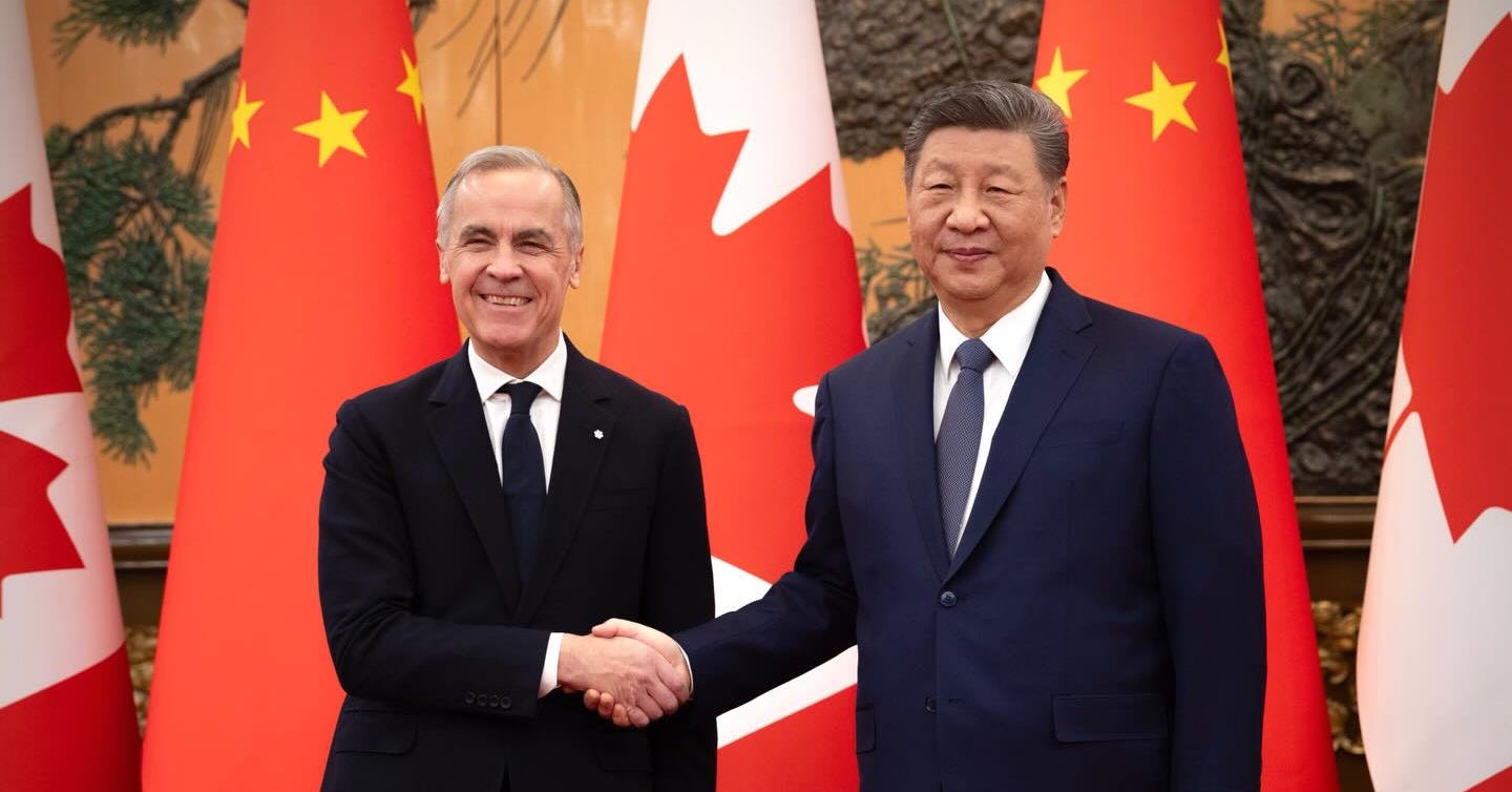 Prime Minister Mark Carney shakes hands with President Xi Jinping ahead of a bilateral meeting in Beijing, China. 

—

Le premier ministre Mark Carney serre la main du président Xi Jinping avant une réunion bilatérale à Beijing, en Chine.