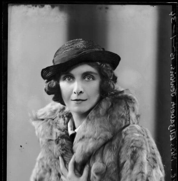 Jane Austen #39 s first biographer by Henry Oliver