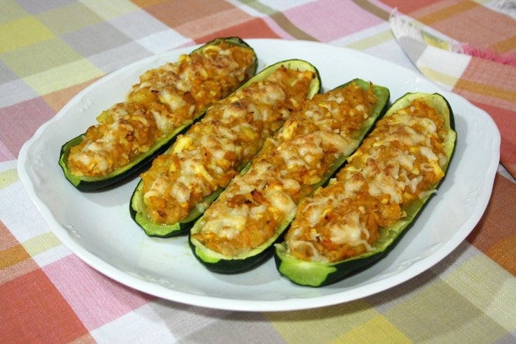 13 - Calabacines rellenos de atún