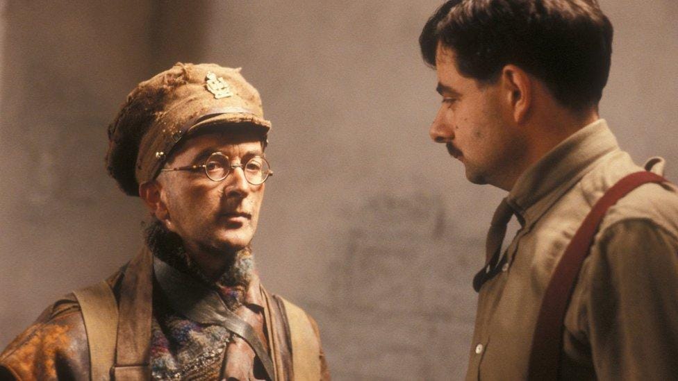 Jeremy Corbyn likens Theresa May Brexit plan to Baldrick at PMQs - BBC News Jeremy Corbyn likens Theresa May Brexit plan to Baldrick at PMQs - BBC News