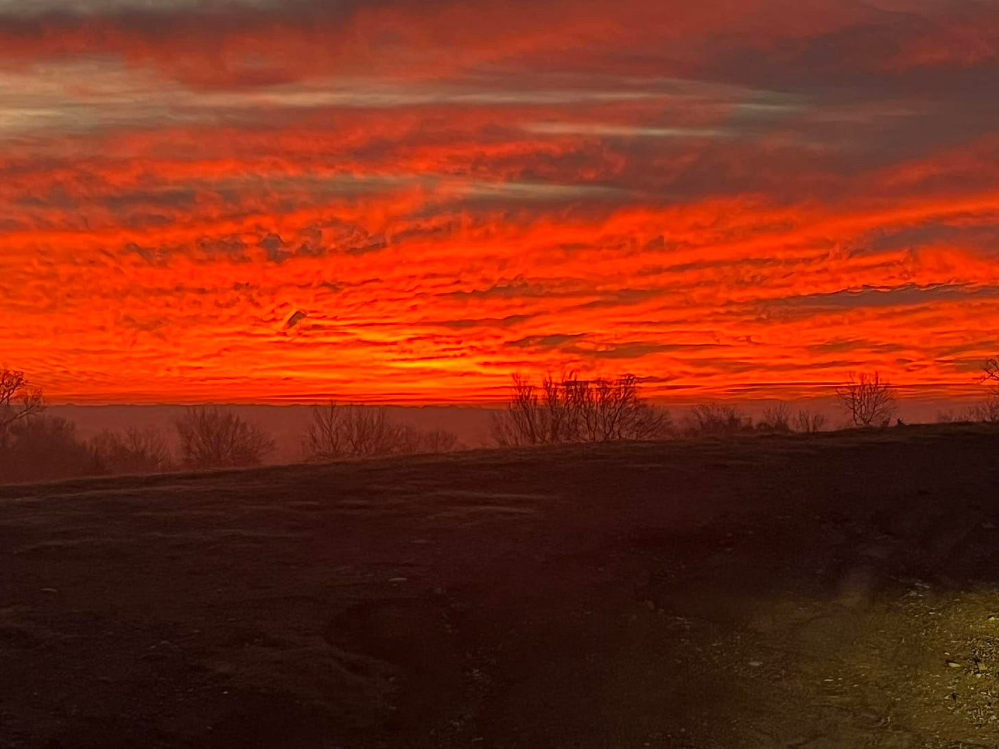 May be an image of horizon, nature, twilight and fog