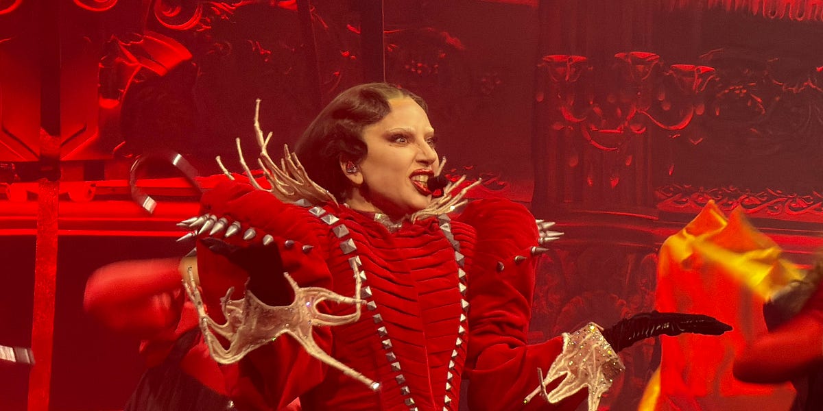 cf7d4984-dc6c-4858-80a7-