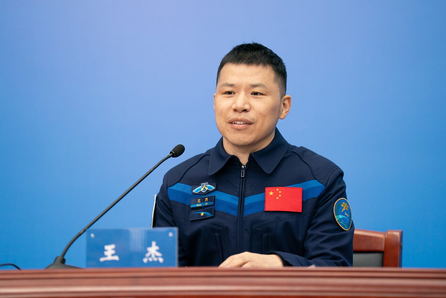 Wang Jie speaking to members of the press on January 16th 2026.