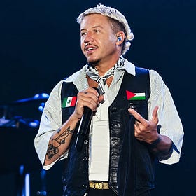 Macklemore sale de la gira de Ed Sheeran tras gritar “Free Palestine” en el MetLife Stadium