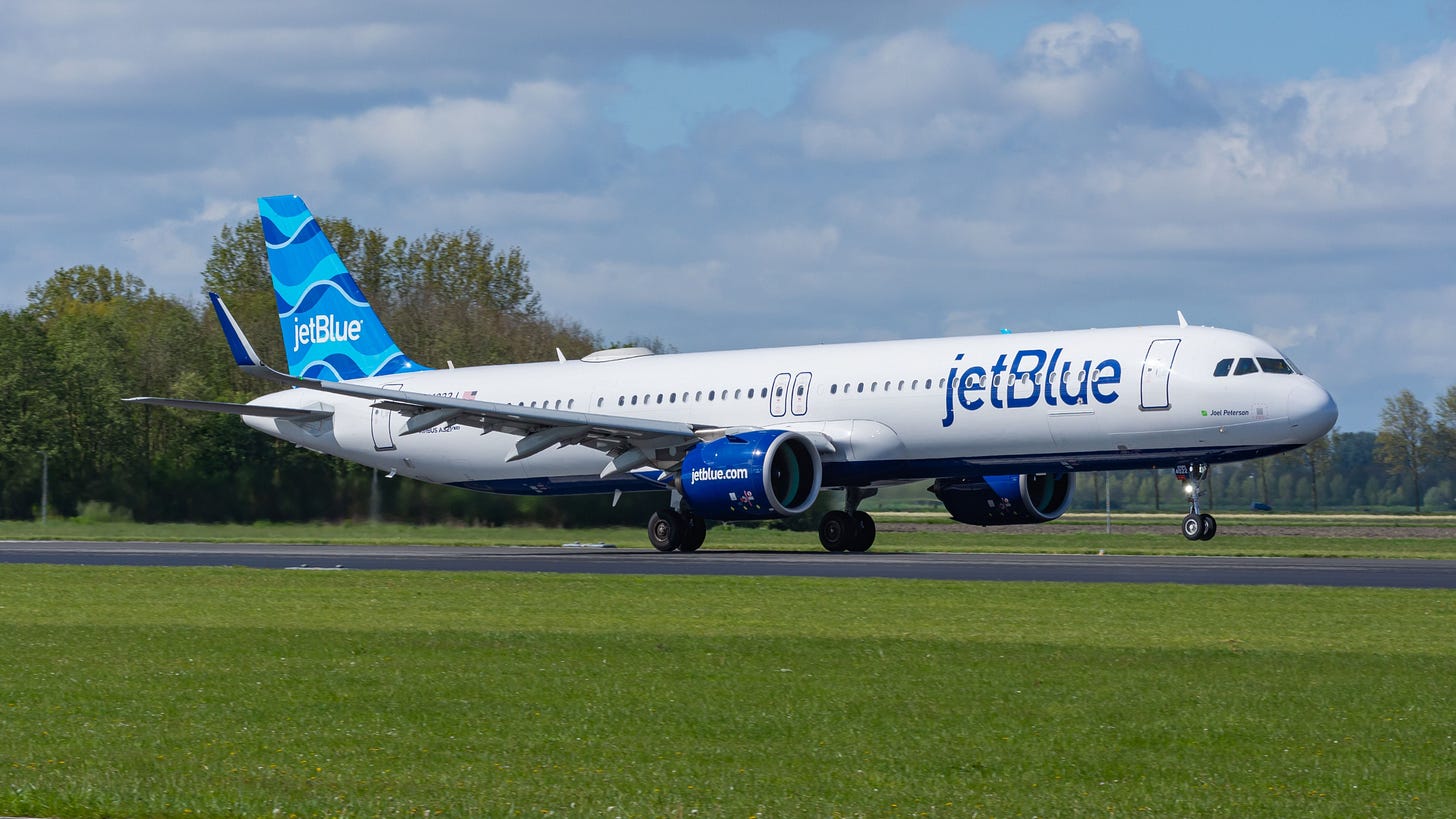JetBlue Airbus A321neo departing AMS shutterstock_2463867121