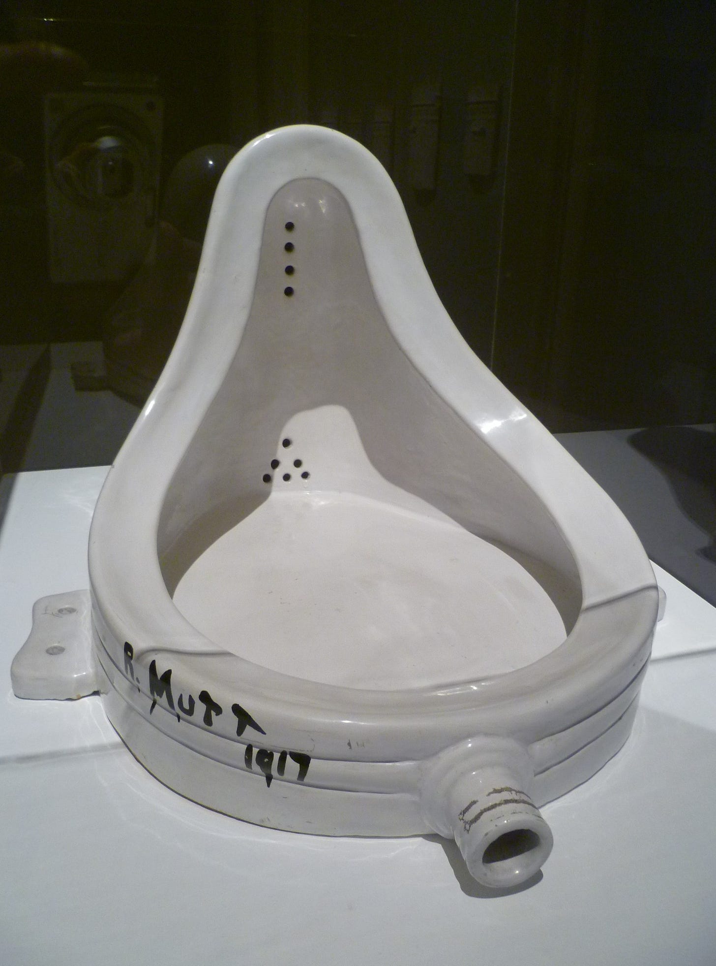 杜象《噴泉》複製品|來源:Kim Traynor / Wikimedia Commons(CC BY-SA 3.0) 杜象《噴泉》複製品|來源:Kim Traynor / Wikimedia Commons(CC BY-SA 3.0)