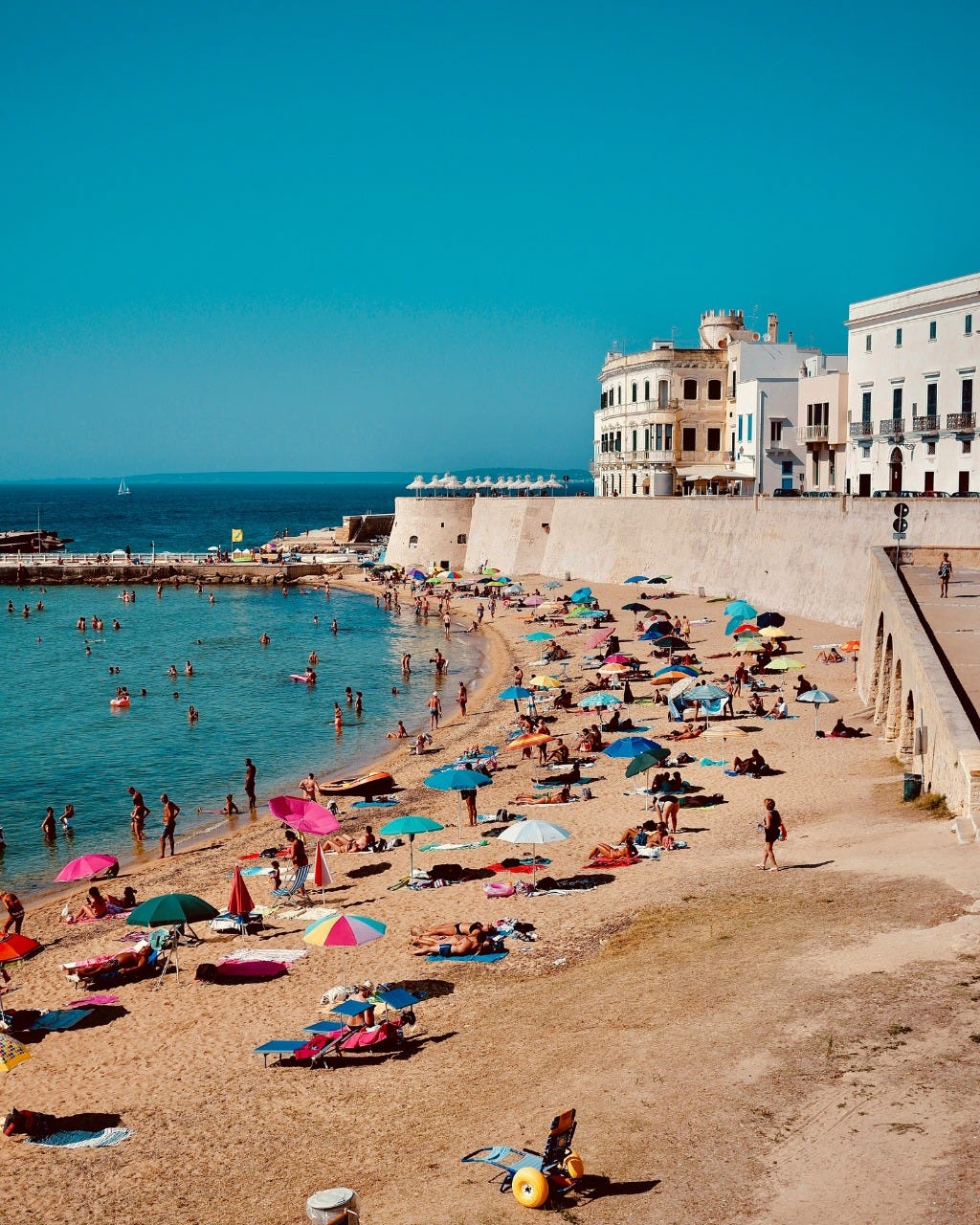 May be an image of 2 people and Camogli