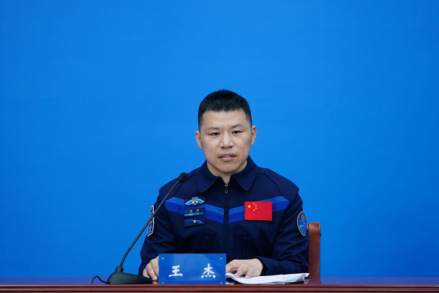 Wang Jie speaking to members of the press on January 16th 2026.
